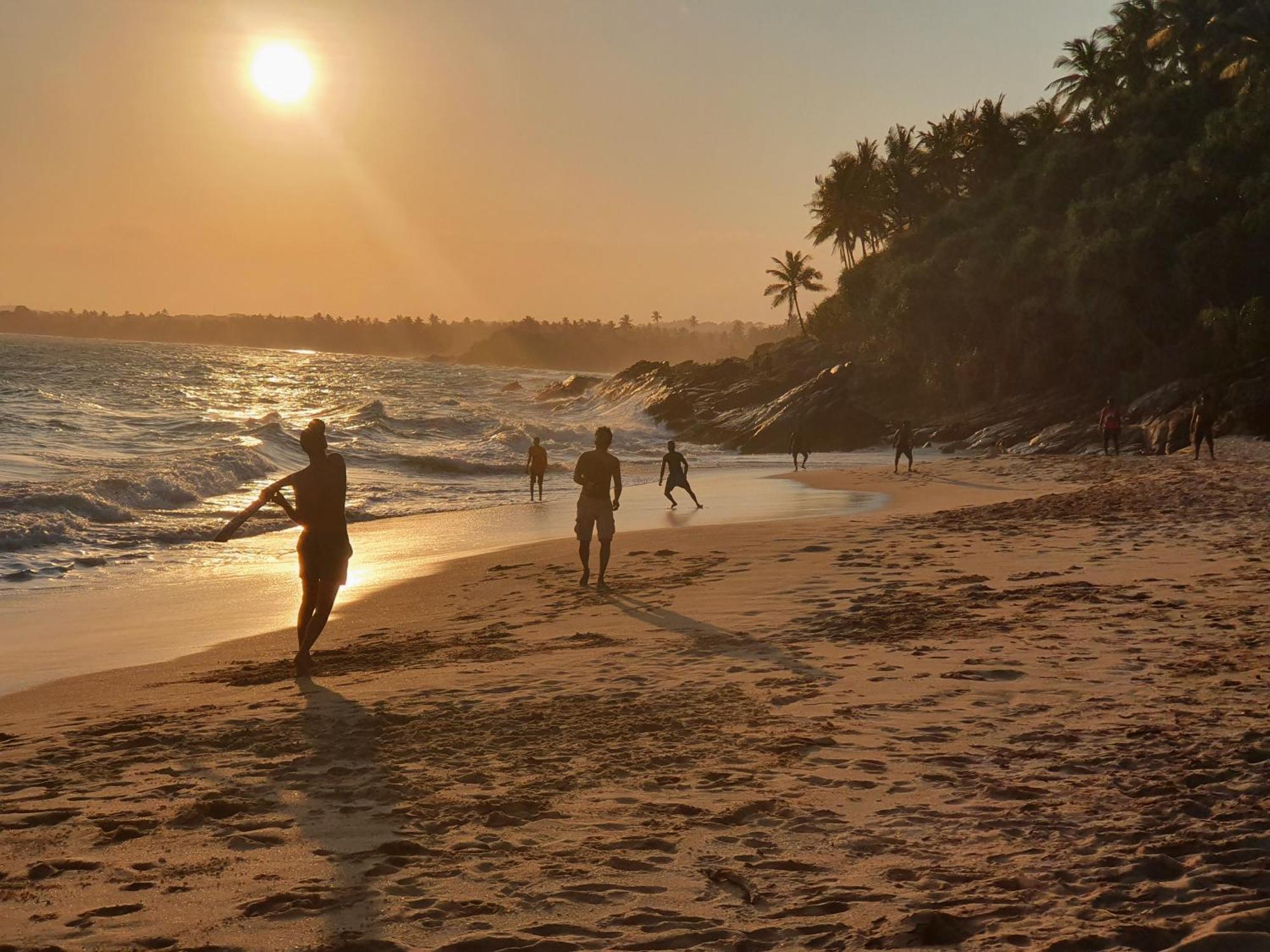 Into The Blue - Yoga Included & Walk To 3 Beaches Tangalle Exteriér fotografie