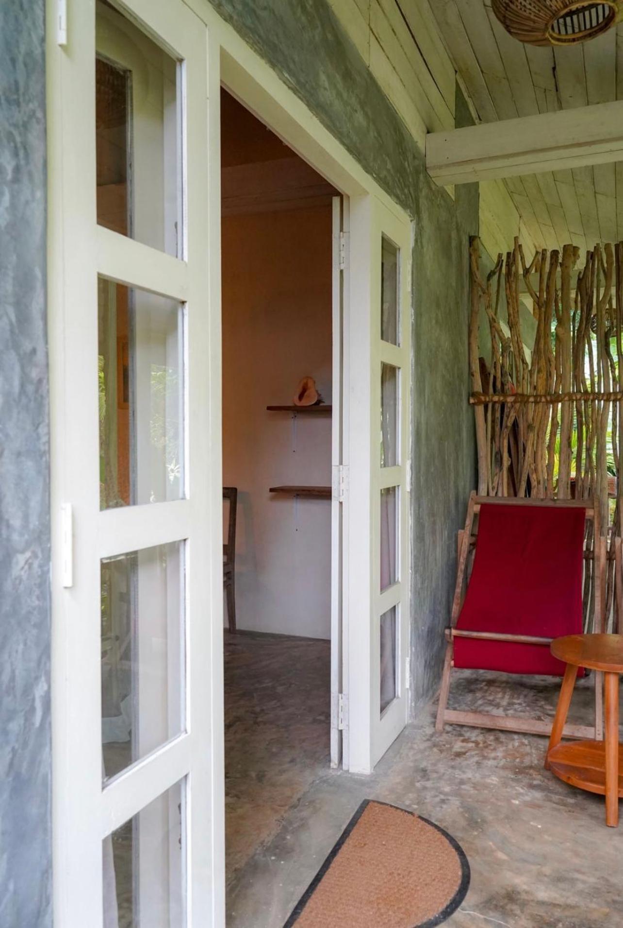 Into The Blue - Yoga Included & Walk To 3 Beaches Tangalle Exteriér fotografie